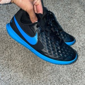 Nike junior tiempo legend club cleats
